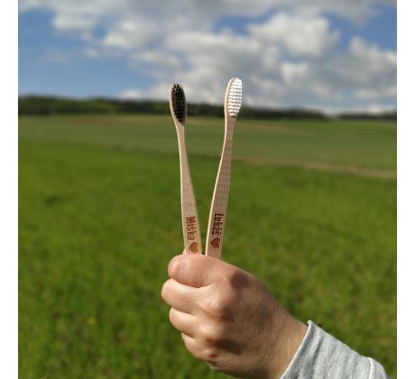 Bambusové zubné kefky pre dvoch