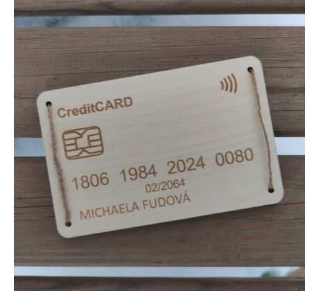 Kreditná karta z dreva