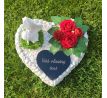 Srdce na hrob s anjelom a ružami - spomienková dekorácia s vlastným textom