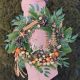 Vianočný veniec s jeleňom v zlatej a hnedej farbe