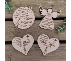 Drevená magnetka k birmovke s menom a dátumom